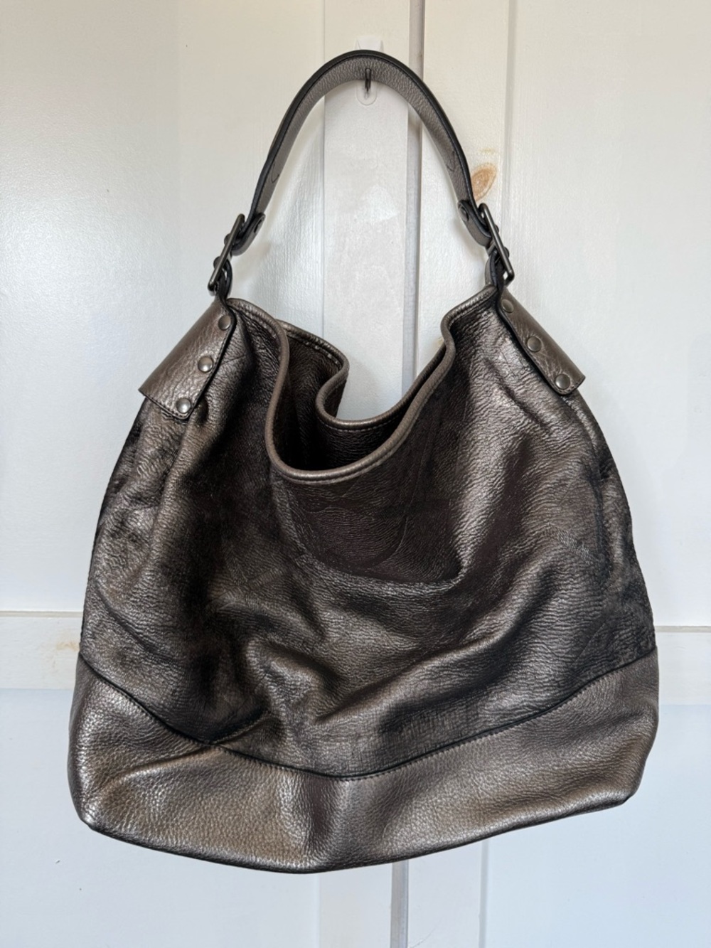 PRISTINE w/COA! Burberry Avington Metallic Leather Nickel Gunmetal Check Hobo